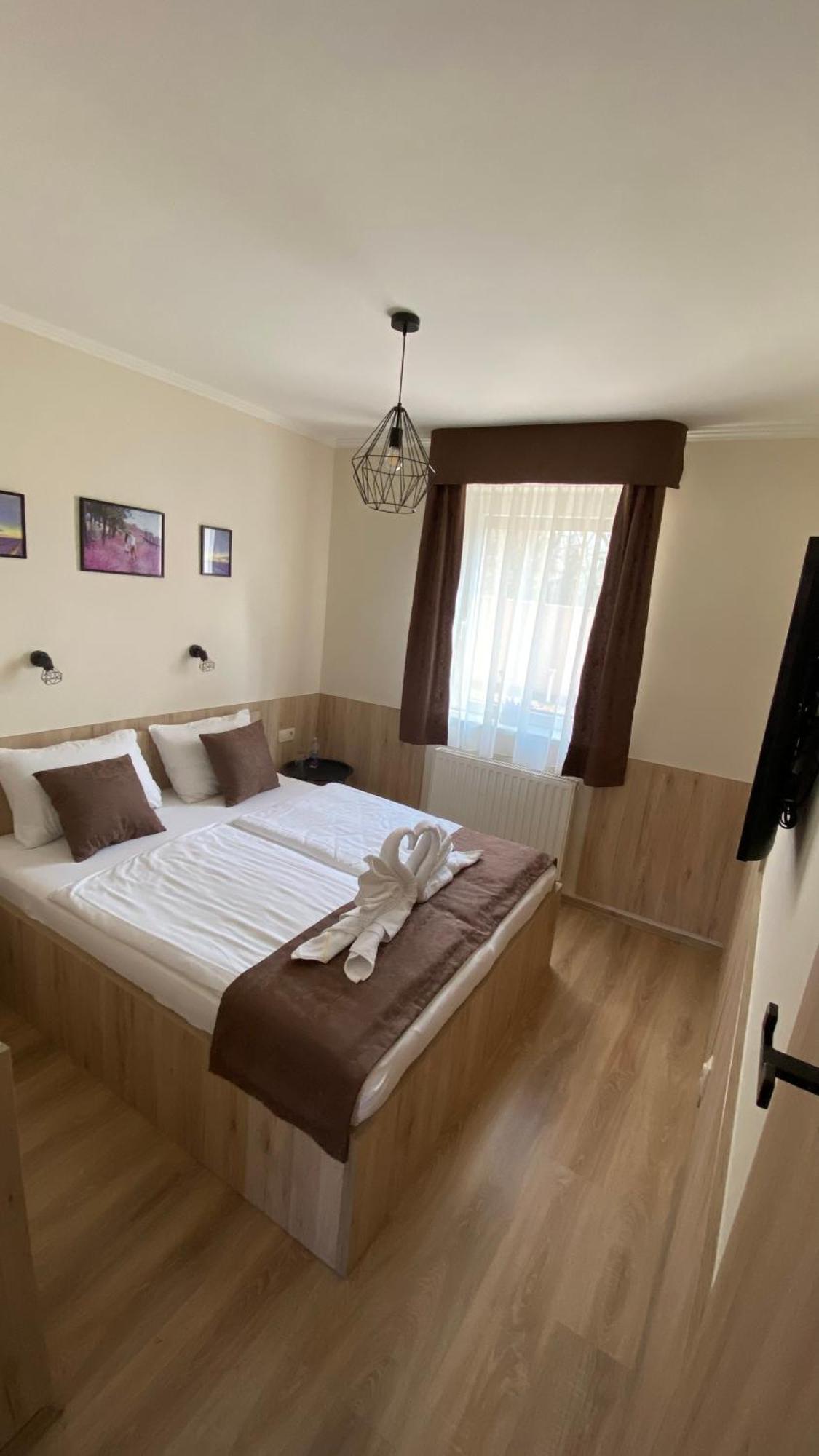 Hotel Levendula Vendeghaz Győr Exterior foto
